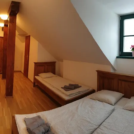 Horaren Biely Kriz Gasthof Svätý Jur